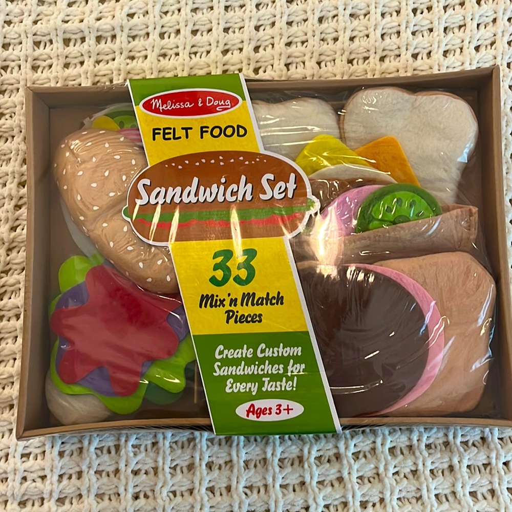 Brand new Melissa & Doug felt food Sandwich Set